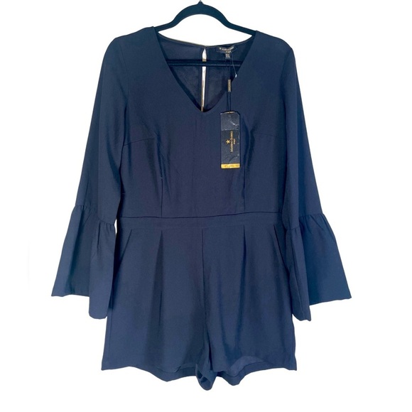 Massimo Fabbro Italy Women’s Sz 6 Solid Black Romper V-Neck Bell Sleeves Italy - Picture 1 of 15